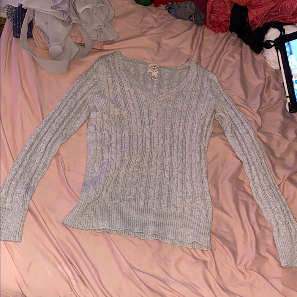 gray knit sweater